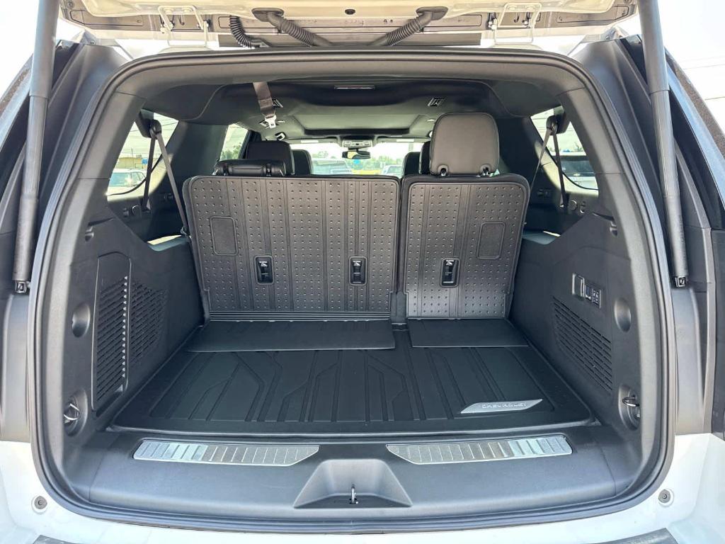 new 2025 Chevrolet Suburban car, priced at $83,775