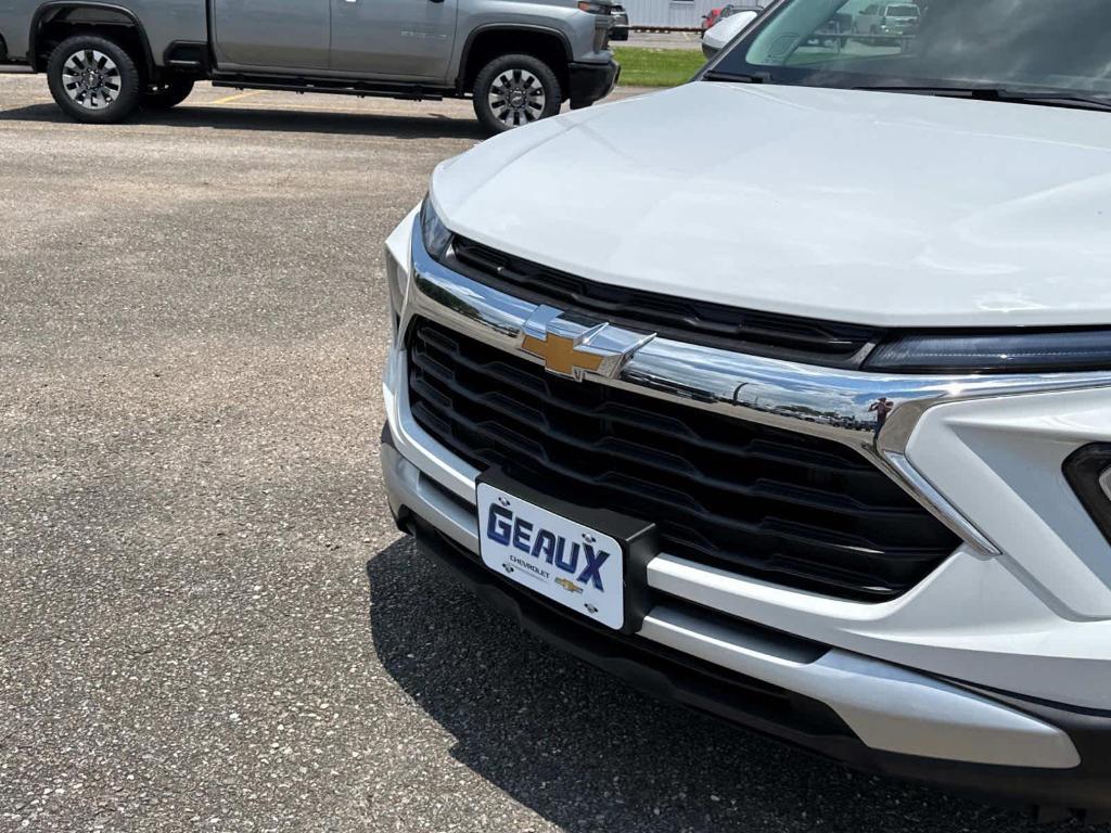 new 2025 Chevrolet TrailBlazer car, priced at $27,615