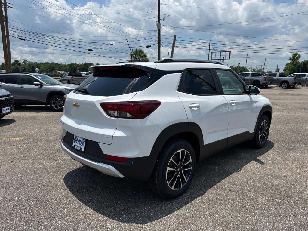 new 2025 Chevrolet TrailBlazer car, priced at $27,615