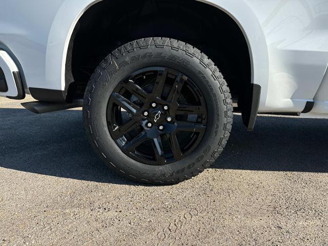 new 2025 Chevrolet Silverado 1500 car, priced at $43,140