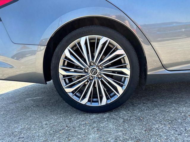 used 2023 Nissan Altima car, priced at $21,997