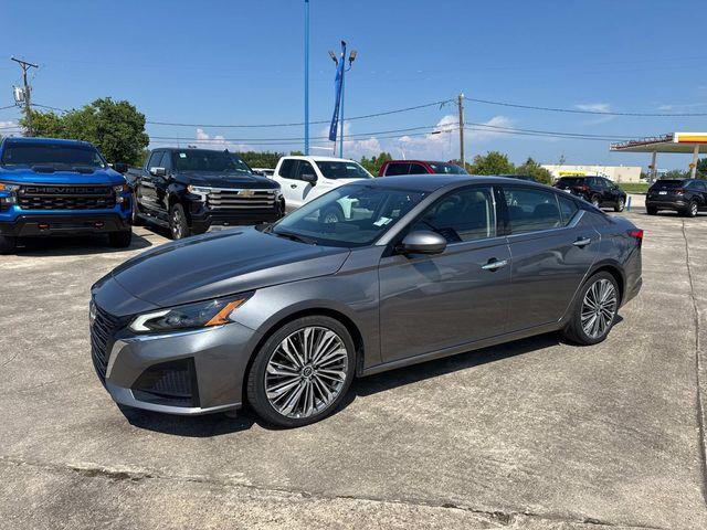 used 2023 Nissan Altima car, priced at $21,997
