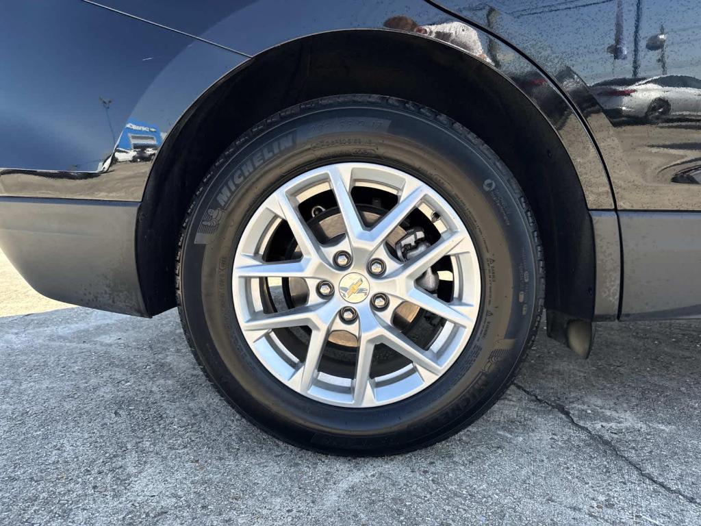 used 2024 Chevrolet Equinox car, priced at $22,800