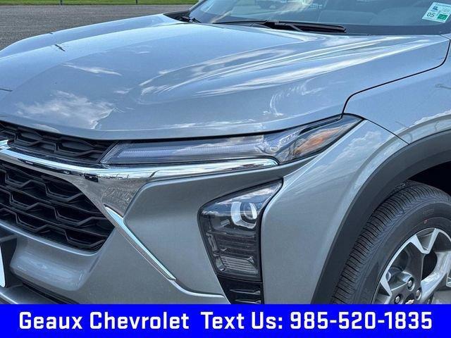 new 2025 Chevrolet Trax car, priced at $23,690