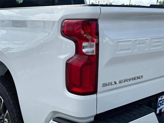 new 2025 Chevrolet Silverado 1500 car, priced at $50,260