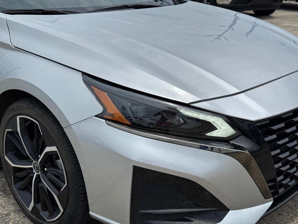 used 2023 Nissan Altima car, priced at $23,555