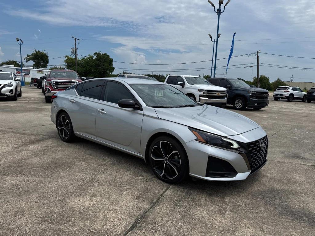 used 2023 Nissan Altima car, priced at $23,555