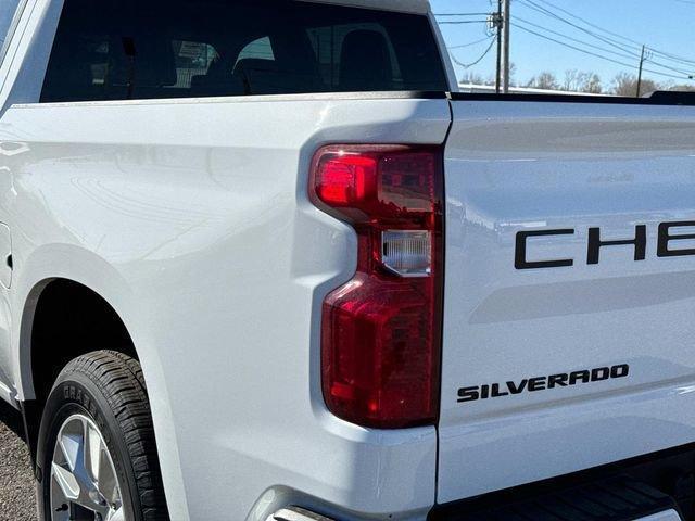 new 2025 Chevrolet Silverado 1500 car, priced at $44,220