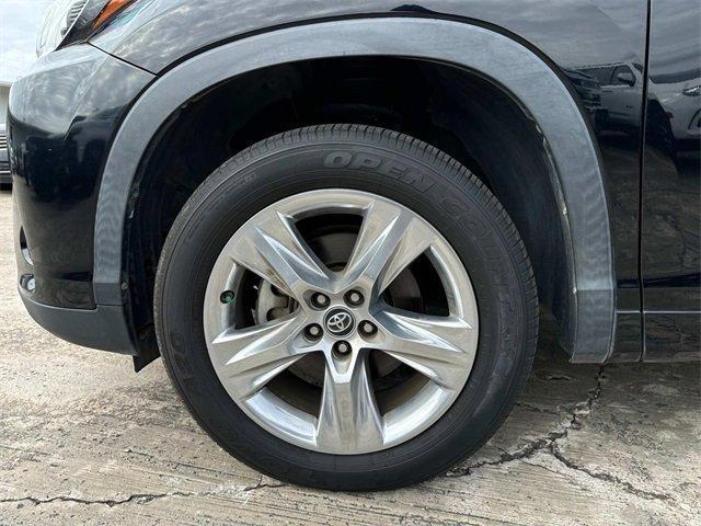 used 2017 Toyota Highlander car, priced at $25,797