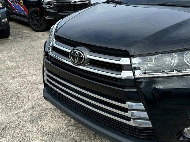 used 2017 Toyota Highlander car, priced at $25,797