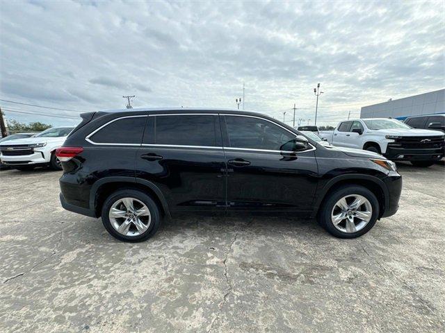 used 2017 Toyota Highlander car, priced at $25,797