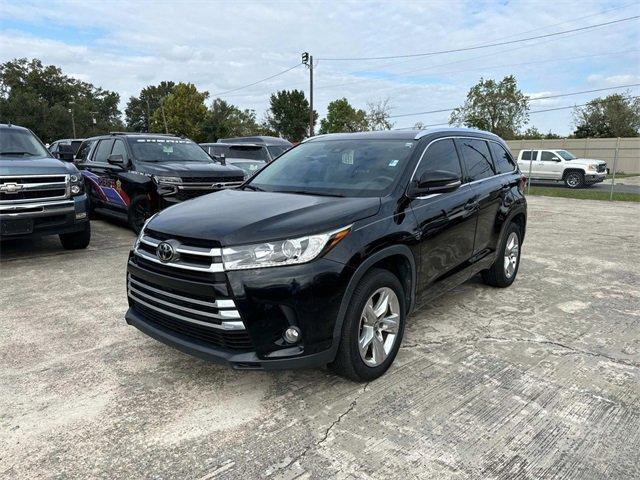 used 2017 Toyota Highlander car, priced at $25,797