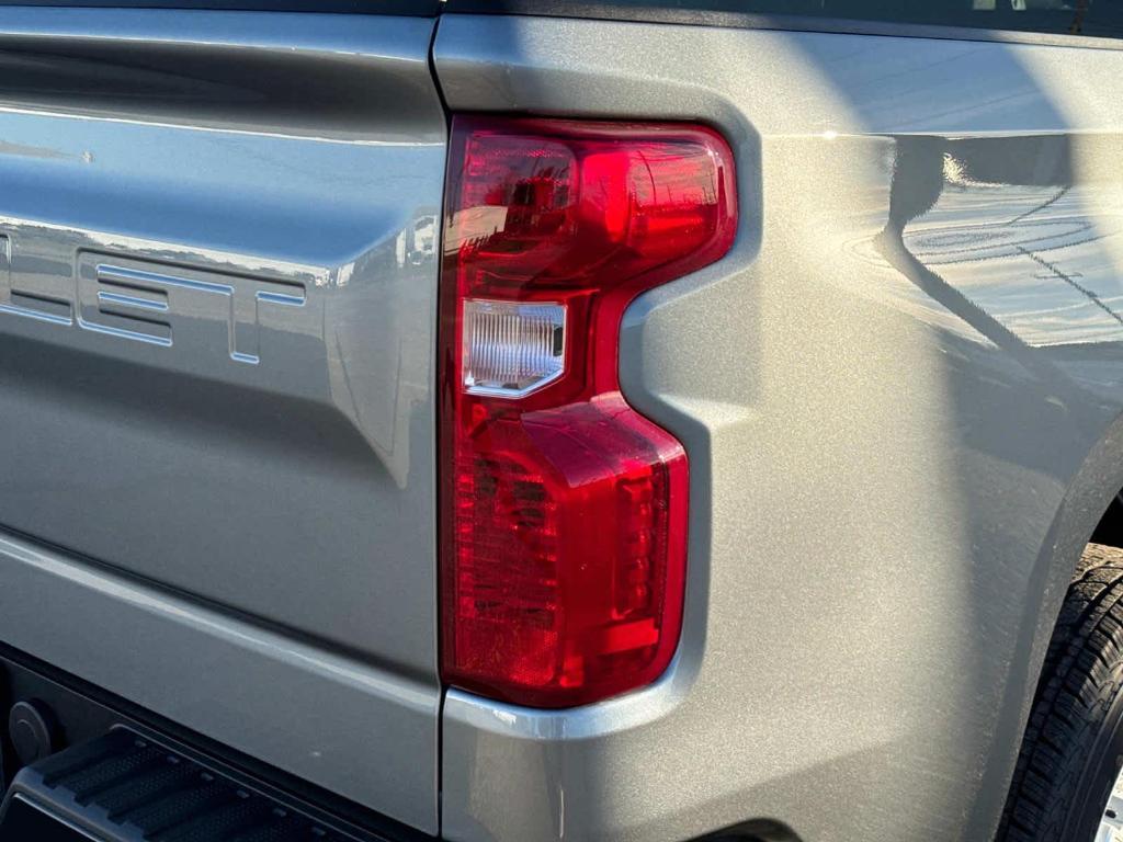 new 2025 Chevrolet Silverado 1500 car, priced at $42,895