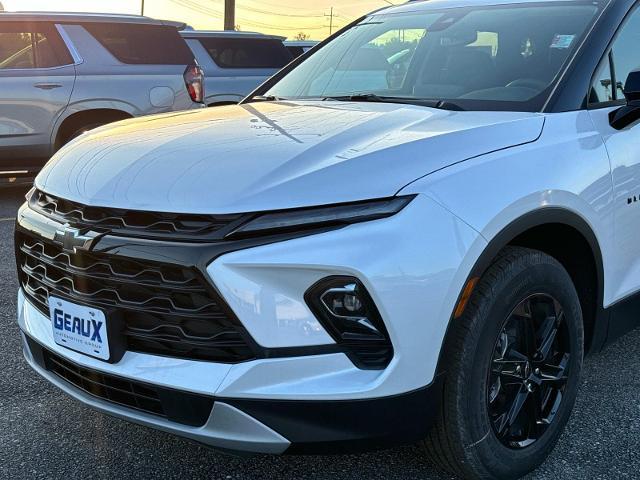 new 2025 Chevrolet Blazer car, priced at $42,620