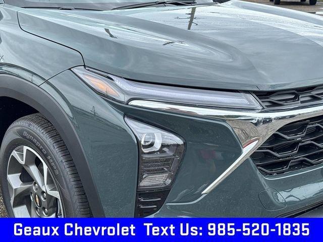 new 2025 Chevrolet Trax car, priced at $24,625