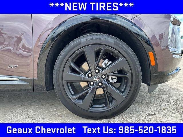 used 2025 Buick Envision car, priced at $39,997