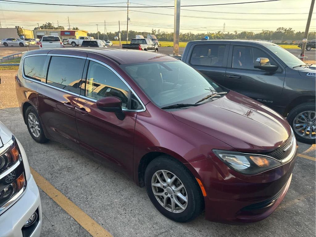 used 2018 Chrysler Pacifica car, priced at $13,975