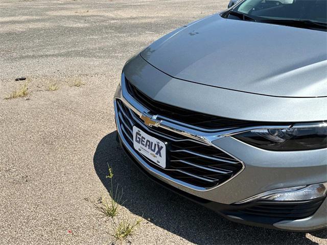 new 2025 Chevrolet Malibu car, priced at $27,035