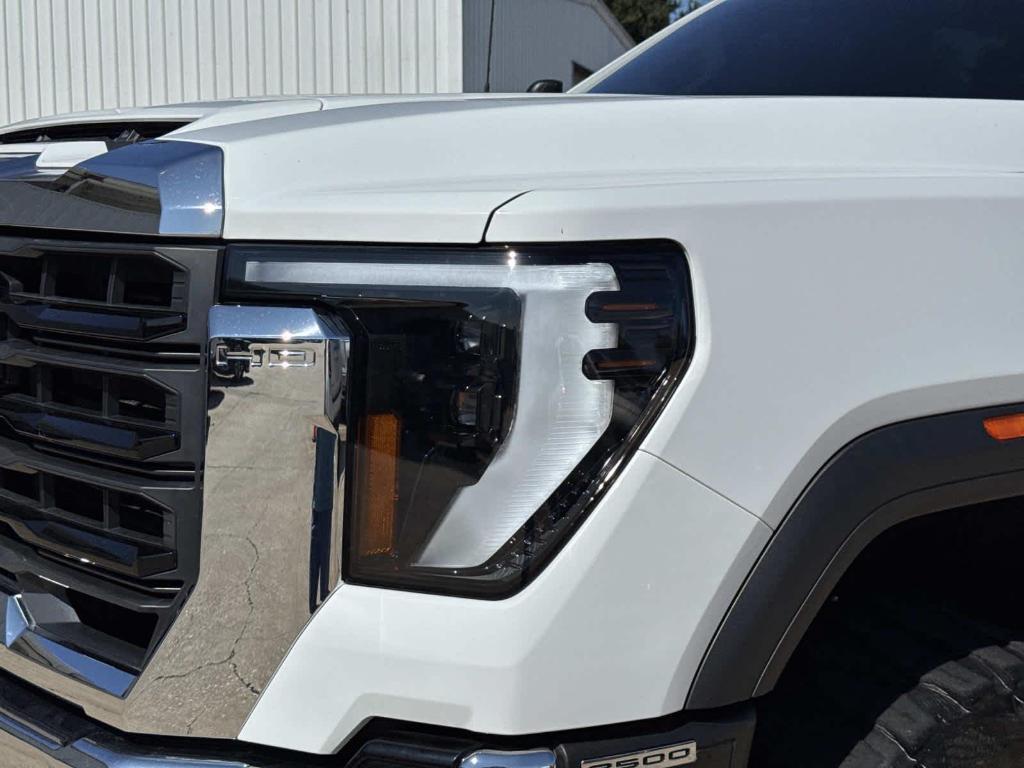 used 2024 GMC Sierra 2500 car, priced at $45,990