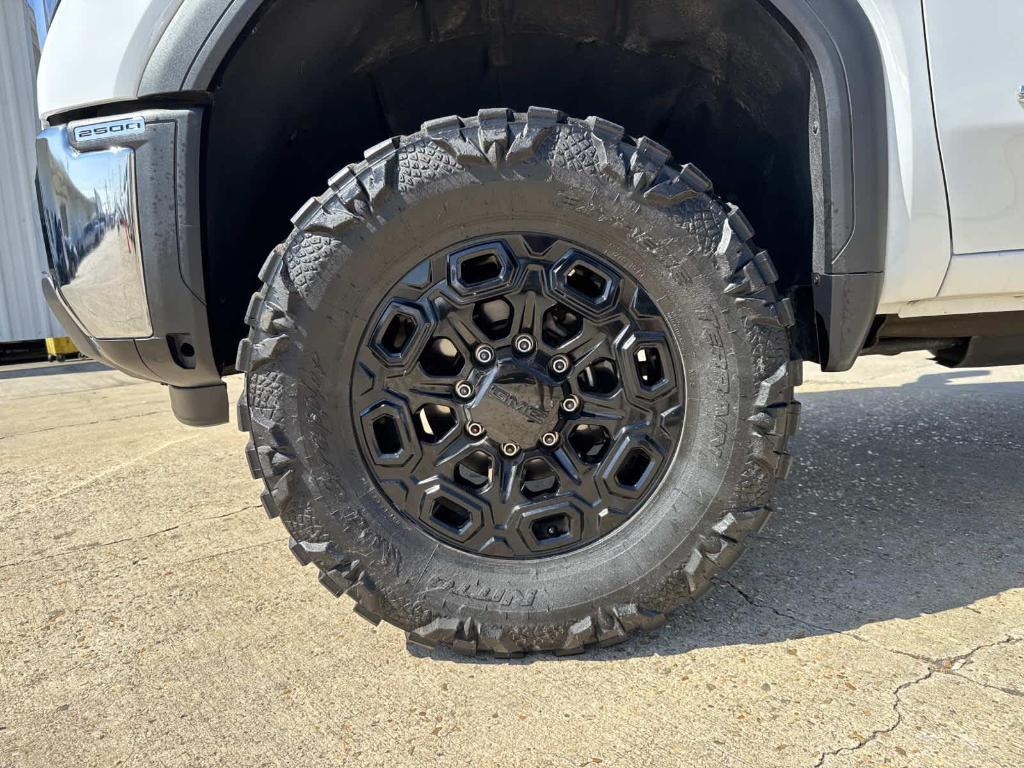 used 2024 GMC Sierra 2500 car, priced at $45,990