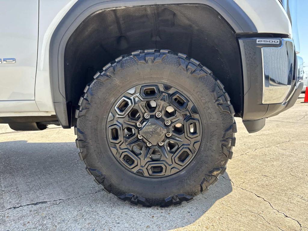 used 2024 GMC Sierra 2500 car, priced at $45,990