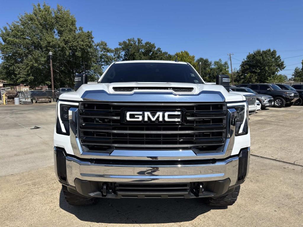 used 2024 GMC Sierra 2500 car, priced at $45,990