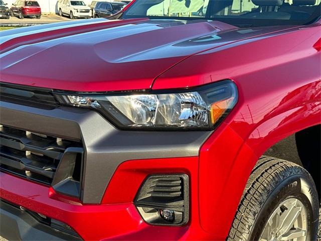 new 2024 Chevrolet Colorado car, priced at $33,675