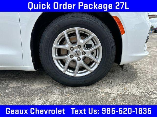 used 2022 Chrysler Pacifica car, priced at $21,997