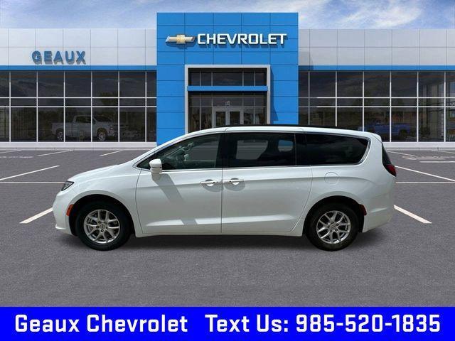 used 2022 Chrysler Pacifica car, priced at $21,997