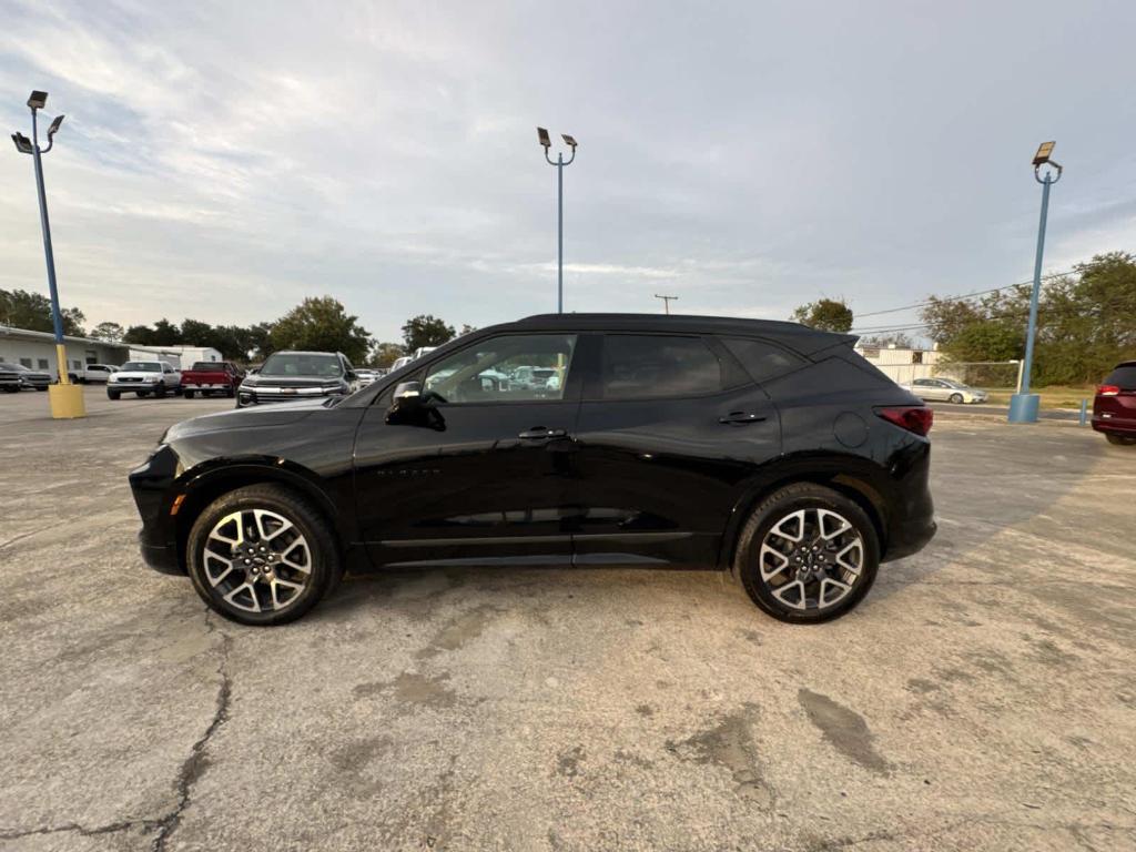 used 2025 Chevrolet Blazer car, priced at $35,975