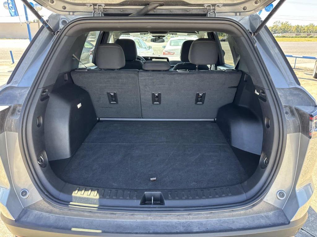 used 2025 Chevrolet Equinox car, priced at $25,550