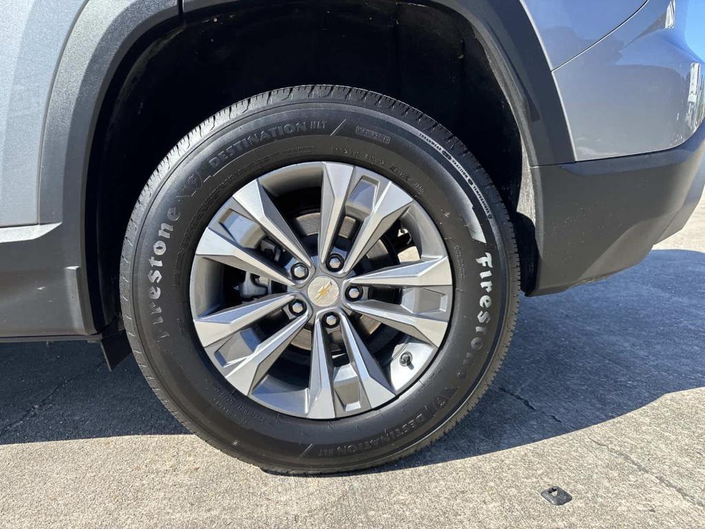 used 2025 Chevrolet Equinox car, priced at $25,550