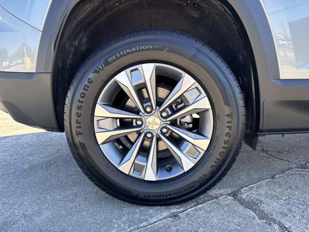 used 2025 Chevrolet Equinox car, priced at $25,550