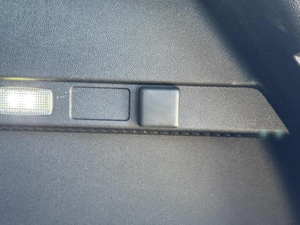 used 2025 Chevrolet Equinox car, priced at $25,550