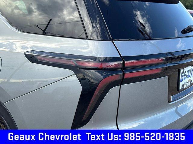 new 2025 Chevrolet Traverse car, priced at $43,895