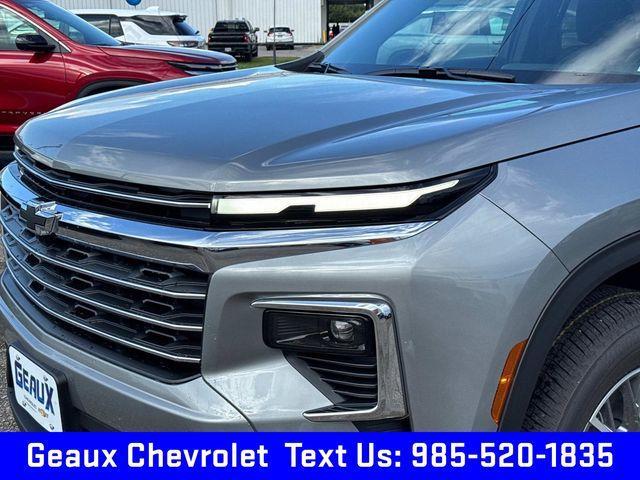 new 2025 Chevrolet Traverse car, priced at $43,895