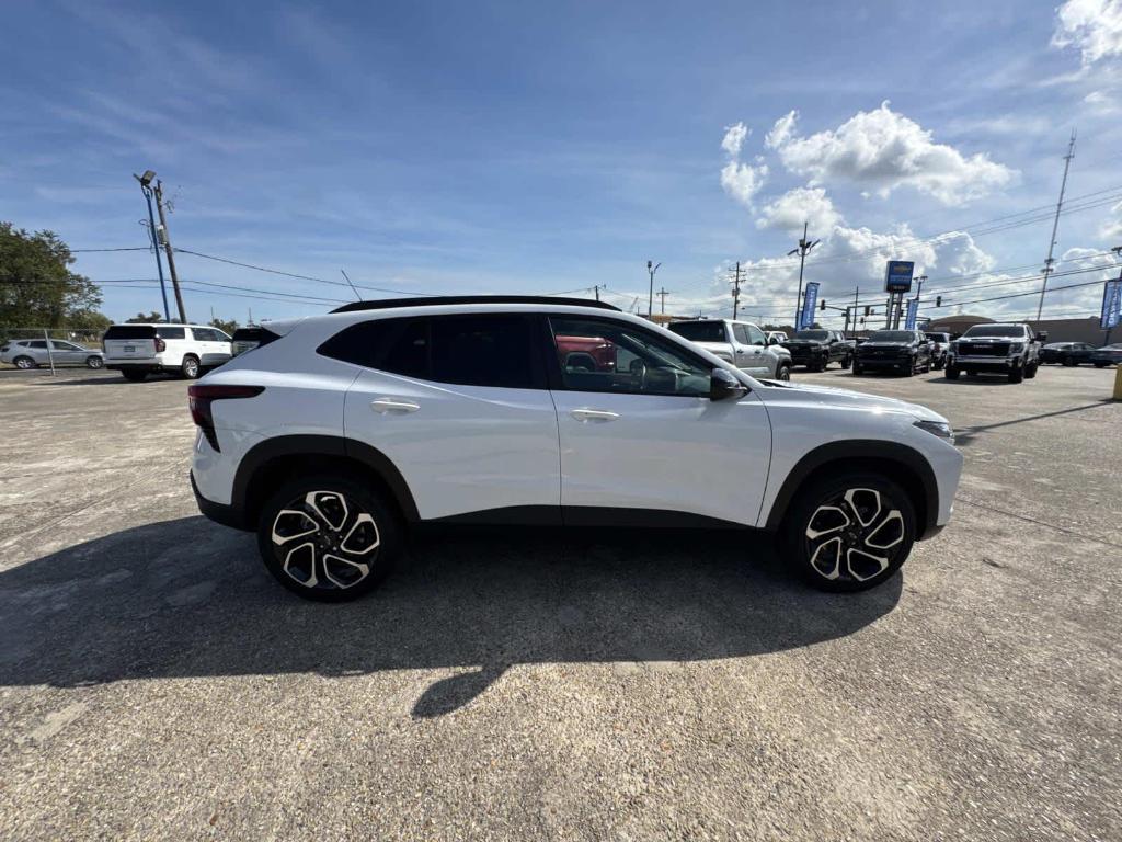 used 2025 Chevrolet Trax car, priced at $24,550