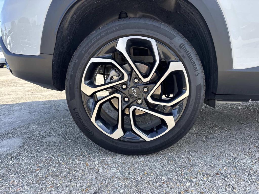 used 2025 Chevrolet Trax car, priced at $24,550