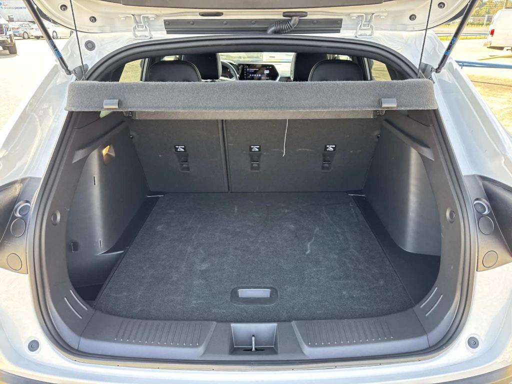 used 2025 Chevrolet Trax car, priced at $24,550