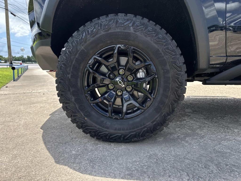 new 2025 Chevrolet Colorado car, priced at $53,705