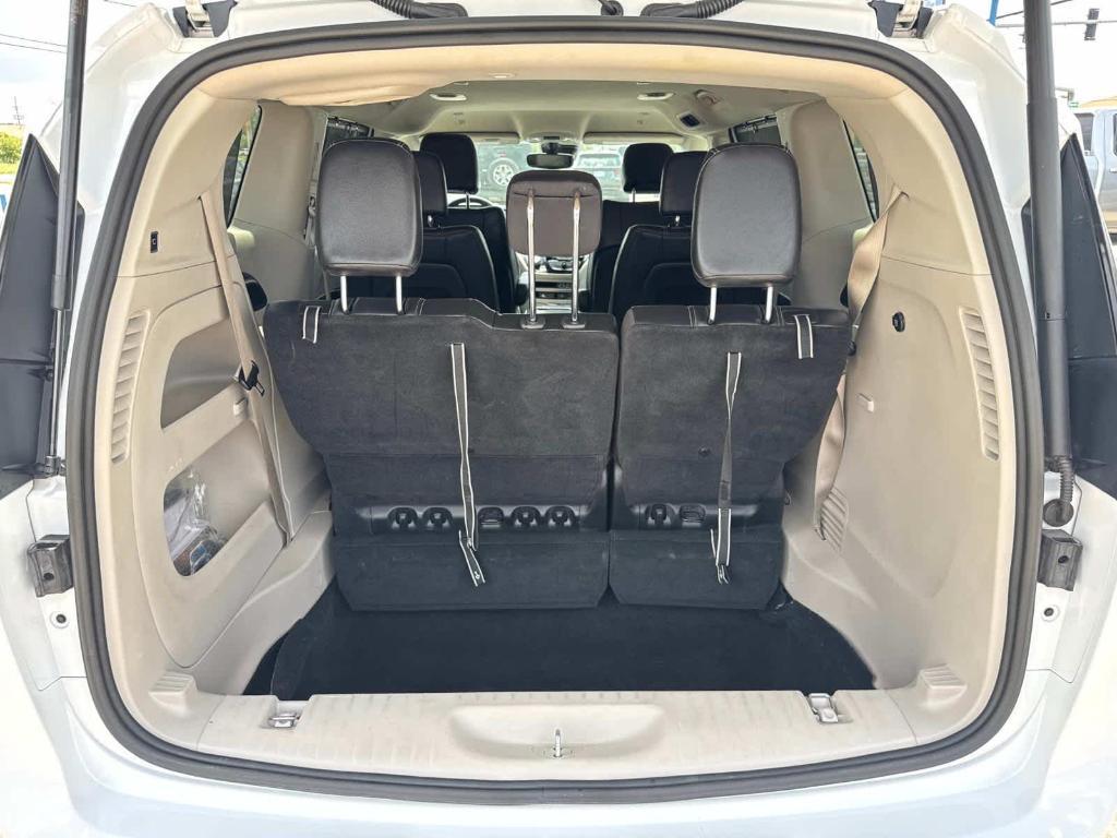 used 2022 Chrysler Pacifica car, priced at $21,997