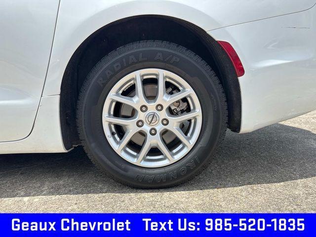 used 2022 Chrysler Pacifica car, priced at $21,997