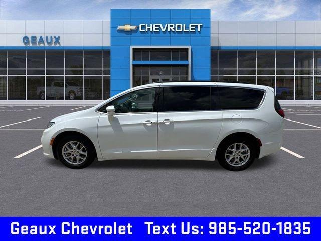used 2022 Chrysler Pacifica car, priced at $21,997