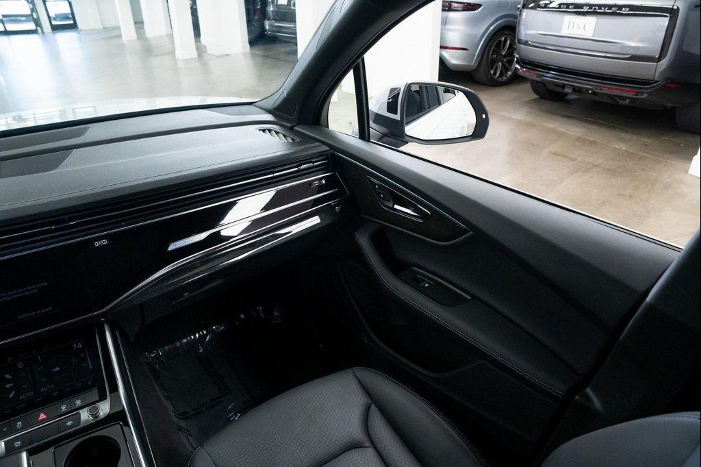 used 2025 Audi Q7 car, priced at $58,990