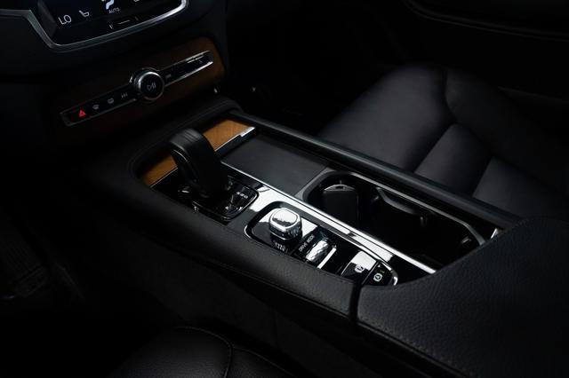 used 2021 Volvo XC90 Recharge Plug-In Hybrid car, priced at $40,990
