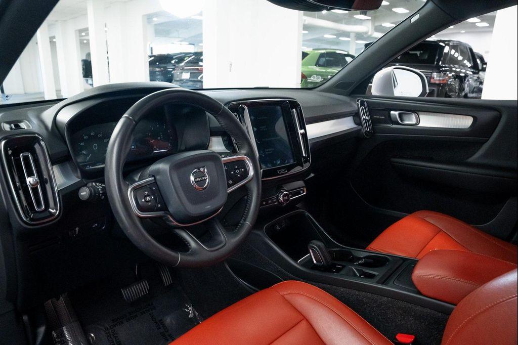 used 2020 Volvo XC40 car, priced at $23,590