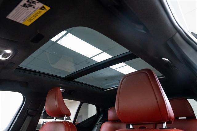 used 2020 Volvo XC40 car, priced at $25,490