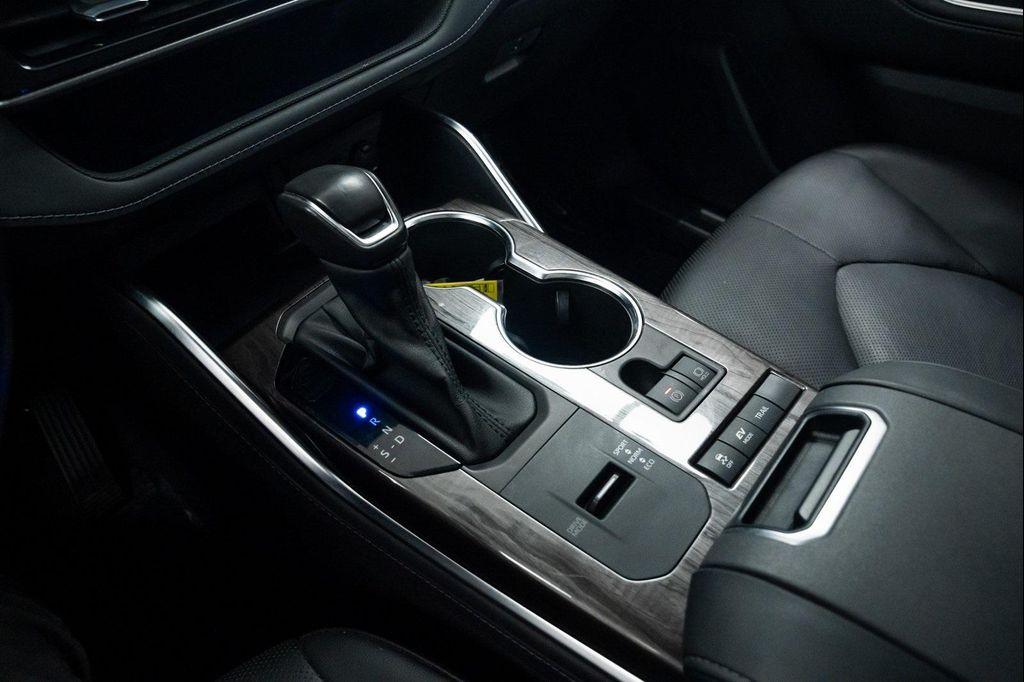 used 2021 Toyota Highlander Hybrid car, priced at $38,790