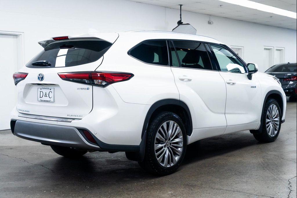 used 2021 Toyota Highlander Hybrid car, priced at $38,790