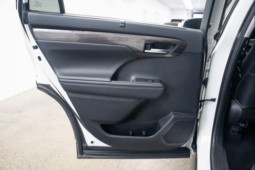 used 2021 Toyota Highlander Hybrid car, priced at $38,790